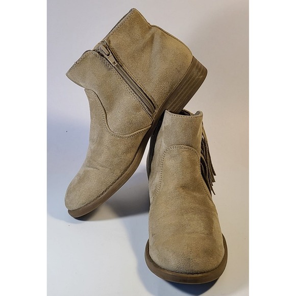 G By Guess Women's Beige Ankle Bootie Boots  Zipper With Tassels Size 6 M - Picture 4 of 9